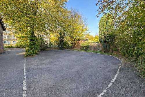 zusätzliches Grundstück - Einfamilienhaus mit 240,80 m&sup2; in Düsseldorf zum Kaufen