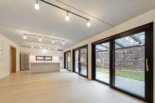 Wohnbereich mit Innenhofblick - Architektenhaus 2023 