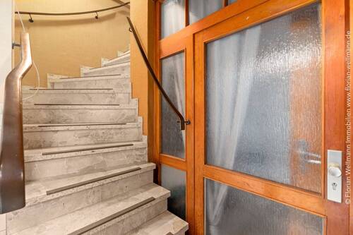 Treppenhaus im Vorderhaus - 