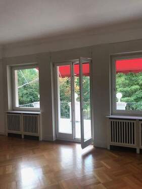 Bild 1 - Einzigartige Parklage: Stilvolle Wohnung mit Terrasse direkt am Luisenpark