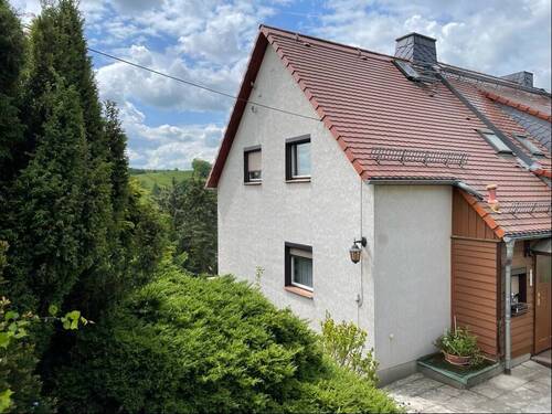Außenansicht - Begehrte Wohnlage von Freital! - 139.500,00 EUR Kaufpreis, ca.  55,00 m² Wohnfläche