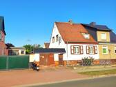 DHH mit Carport.jpg - Charmante DHH - Viel Platz, Potenzial und gr. Garten