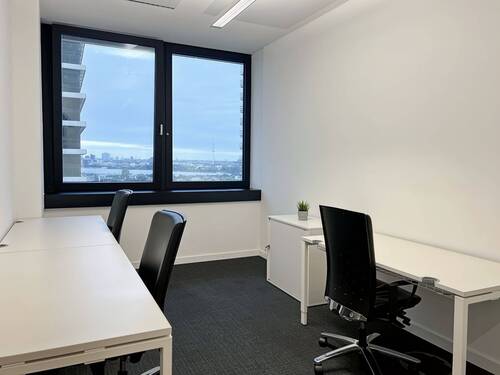 Regus_Mundsburgtower_Germany_Centre 3914_Office 4. - Voll ausgestatteter privater Büroraum für Sie und Ihr Team in Regus Mundsburg Tower