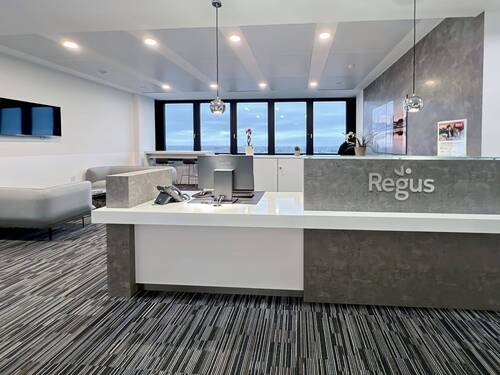 Regus_Mundsburgtower_Germany_Centre 3914_Reception - 