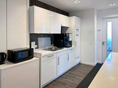 Regus_Mundsburgtower_Germany_Centre 3914_Refresh A - 