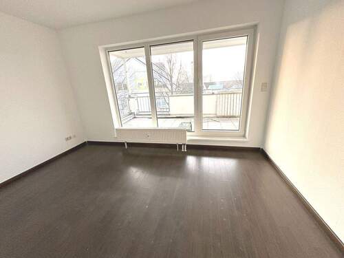 Wohnbereich - 3 Zimmer Etagenwohnung zur Miete in Trier