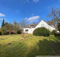 Großzügiges Mehrfamilienhaus auf großem Grundstück, wartet wachgeküsst zu werden ! - Hamburg Lemsahl-Mellingstedt