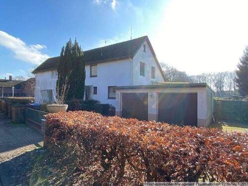 Frontansicht inkl Doppelgarage - 