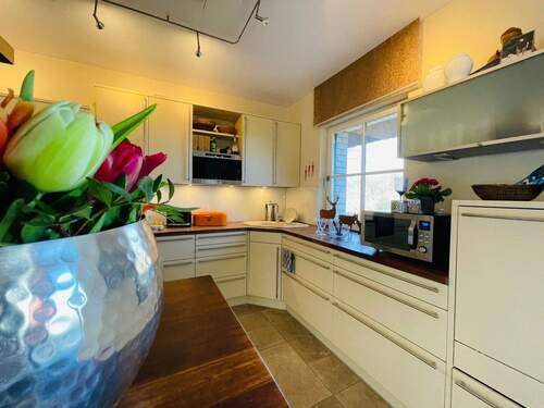 Einbauküche m. Markengeräten.jpeg - 