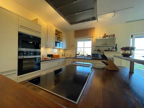 moderne Einbauküche .jpeg - 