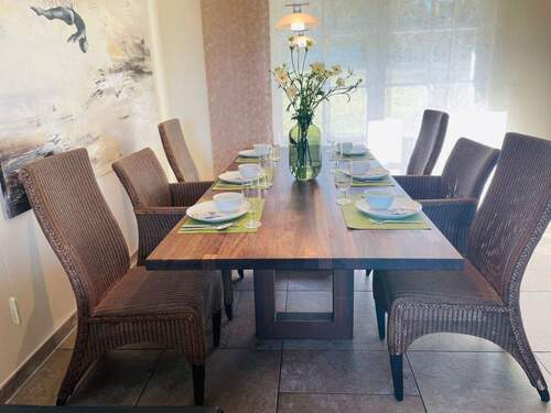 schöner Esstisch.jpeg - 