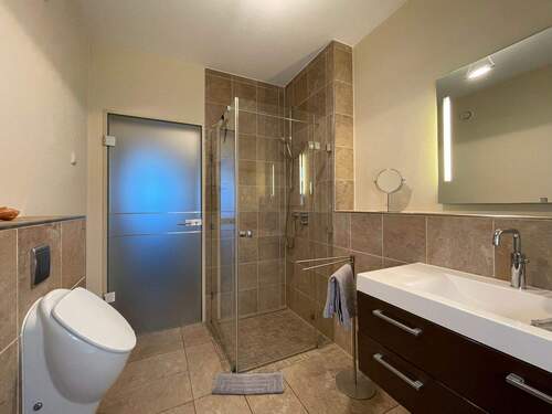 Bad mit Dusche.jpeg - 