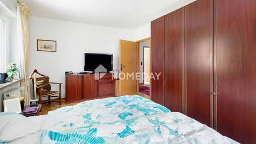 1. OG Schlafzimmer 2 - 