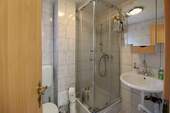 Badezimmer 2 OG links Hinterhaus - 