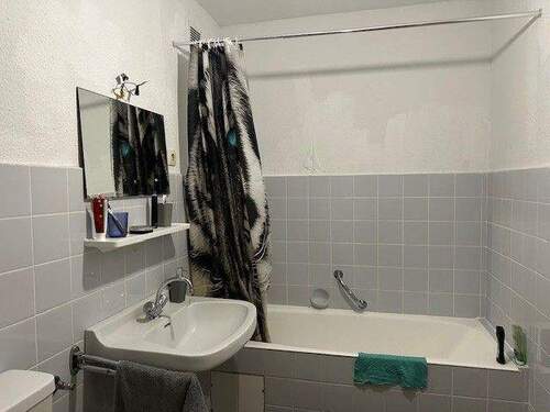  Badezimmer - 2 Zimmer Etagenwohnung zur Miete in Flensburg