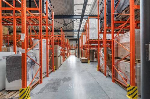 Lagerhalle mit Hochregalen - Halle in Niedernhall zum Kaufen