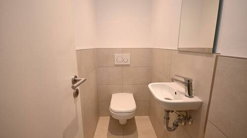 Separate Toilette - 