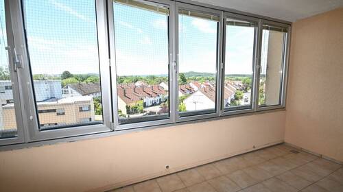 ...zur geschlossenen Loggia - 4 Zimmer Etagenwohnung zur Miete in Neumarkt in der Oberpfalz