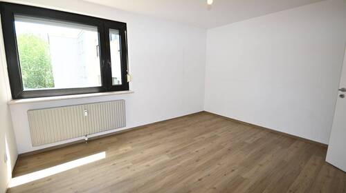 Helle renovierte Räume - 4 Zimmer Etagenwohnung in Neumarkt in der Oberpfalz