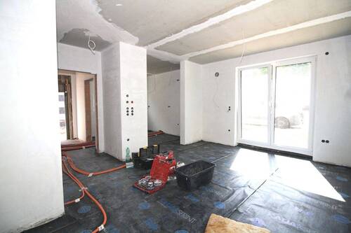 Impression Rohbau EG - 9 Zimmer Doppelhaushälfte in Kandel
