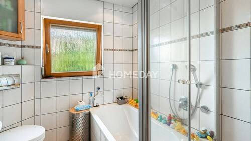 1. OG Badezimmer 1 - 