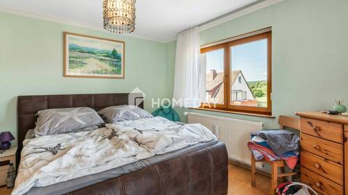 1. OG Schlafzimmer 2 - 