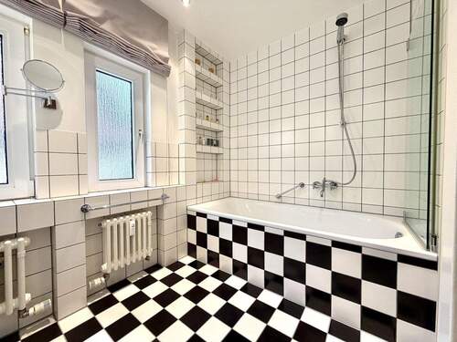 Tageslichtbad im 1. Obergeschoss - 