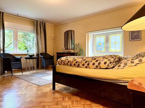 Schlafzimmer im Erdgeschoss - Mehrfamilienhaus, Wohnhaus mit 307,20 m&sup2; in Offenbach zum Kaufen