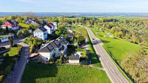 Außenansicht - Einfamilienhaus mit 380,00 m&sup2; in Göppingen zum Kaufen