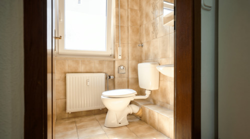 Separates WC mit Fenster - 