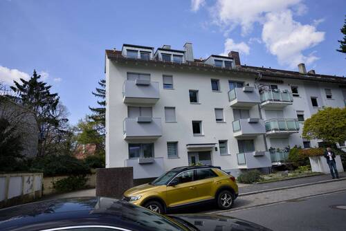 Wohnanlage Eingangsseite - 2 Zimmer Etagenwohnung in Nürnberg