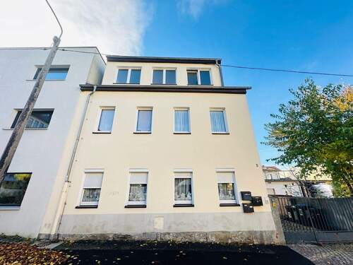 Straßenansicht - Mehrfamilienhaus, Wohnhaus in Dresden