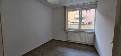 kleines Büro - Gewerbeobjekt (Büro, Produktion, Verkauf) in Schweinfurt zur Miete