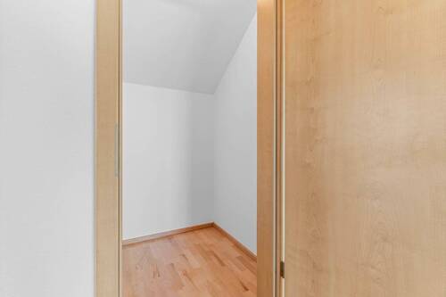 Abstellraum mit Waschmaschinenanschluss - 