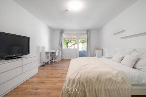LICHTDURCHFLUTETES SCHLAFZIMMER - Etagenwohnung mit 68,00 m&sup2; in Frankfurt am Main zum Kaufen