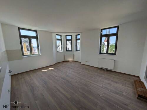 Wohnzimmer & Küche - 