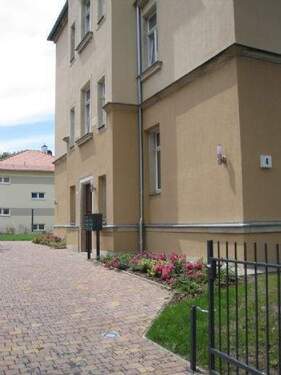 Objektansicht - seitlich - 4 Zimmer Etagenwohnung in Heidenau