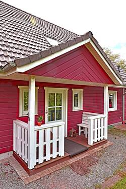 Hauseingang mit Vordach - 