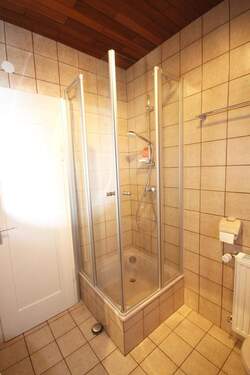 Tageslichtbad mit Dusche - 