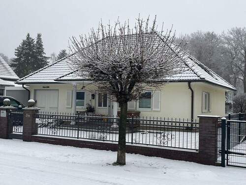 Hausvorderseite - 5 Zimmer Einfamilienhaus zum Kaufen in Storkow