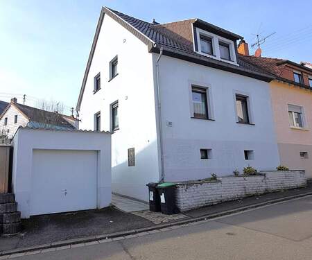 20260209_131247.jpg - 5 Zimmer Doppelhaushälfte zum Kaufen in Saarland - Quierschied