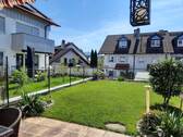 Blick in den Garten - *Ab Mitte September bezugsfrei - 2-Zimmer Erdgeschosswohnung mit Garten - Nähe Bahnhof und Ortsmitte!*