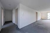 Diele - 4 Zimmer Etagenwohnung zum Kaufen in Remseck