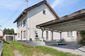 Ansicht Haus / Einfahrt - 