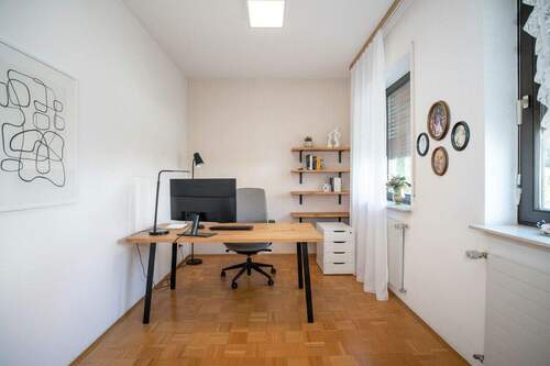 Arbeitszimmer visualisiert - 
