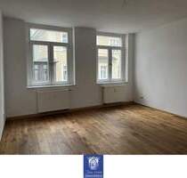 Alles was das Herz begehrt! Perfekte Wohnung mit Einbauküche, Balkon und Parkett! - Bautzen