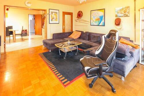 Wohnzimmer OG - Mehrfamilienhaus, Wohnhaus mit 325,30 m² in Waldstetten zum Kaufen