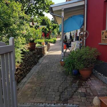 Blick Eingang zum Haupthaus - 