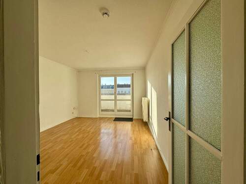 Wohnzimmer - 2 Zimmer Etagenwohnung zum Kaufen in Berlin