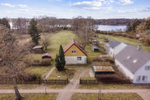 Luftaufnahme von Süden - 6 Zimmer Einfamilienhaus in Neuruppin-Karwe